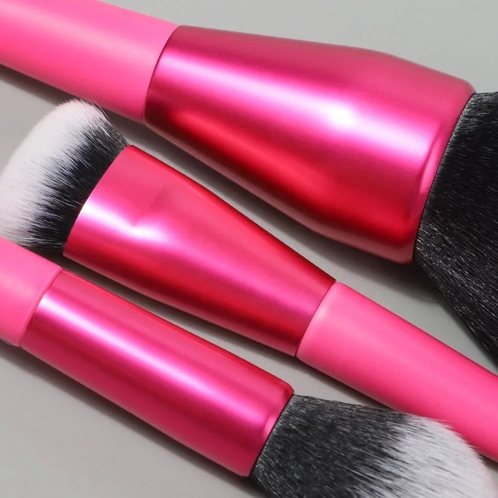 ROYAL COSMETICS HOT PINK 10 PIECE BRUSH COLLECTION