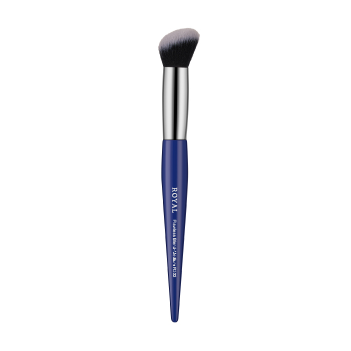 ROYAL COSMETICS FLAWLESS BLEND-MEDIUM BRUSH R302