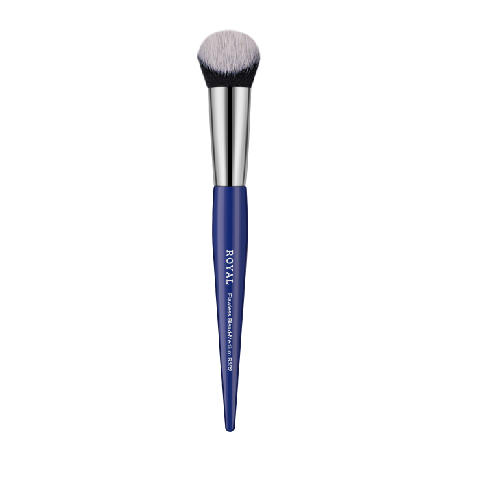 ROYAL COSMETICS FLAWLESS BLEND-MEDIUM BRUSH R302