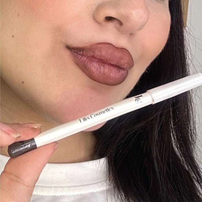 LILI'S COSMETICS LIP LINER
