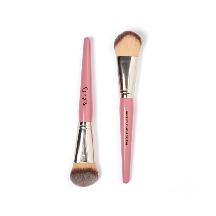 BIZU COSMETICS X ROSY THE PANDA - CHEEKY FINISH BRUSH