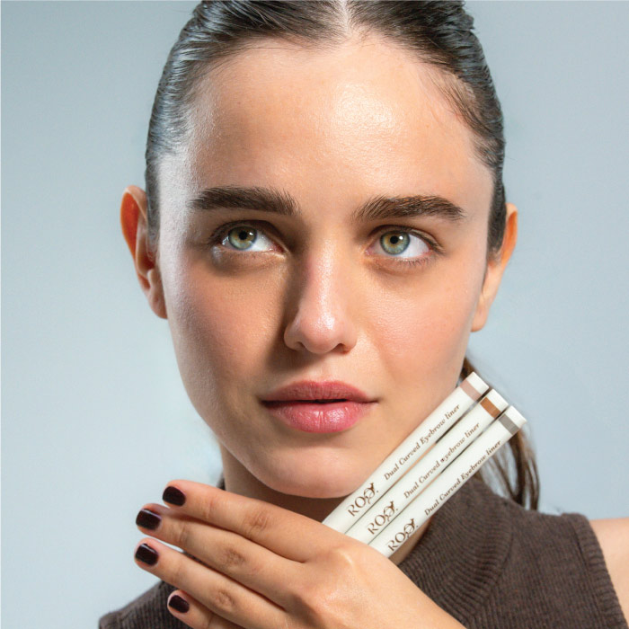 ROO DUAL CURVED EYEBROW LINER